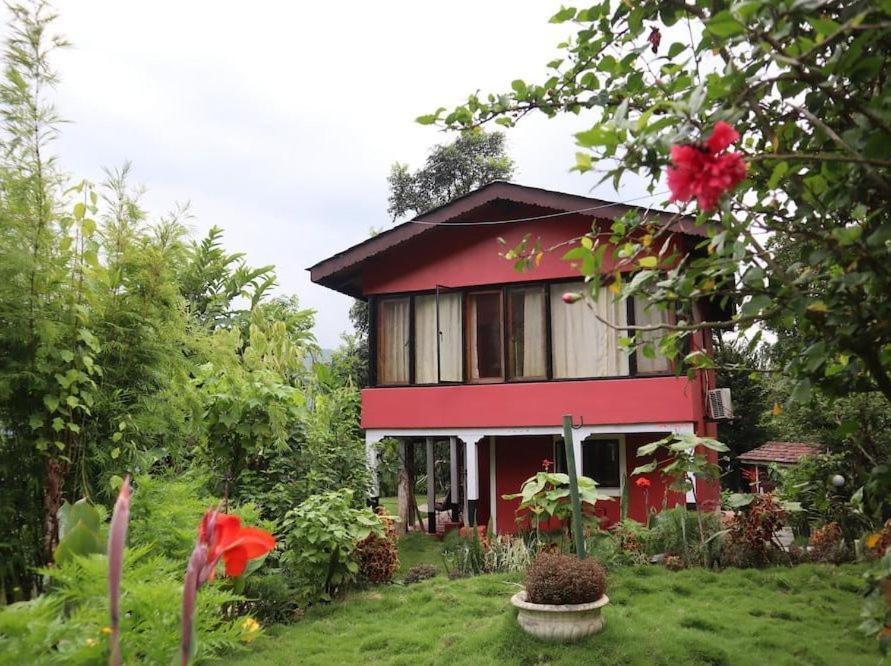 Castle Hotel Pokhara Exteriör bild